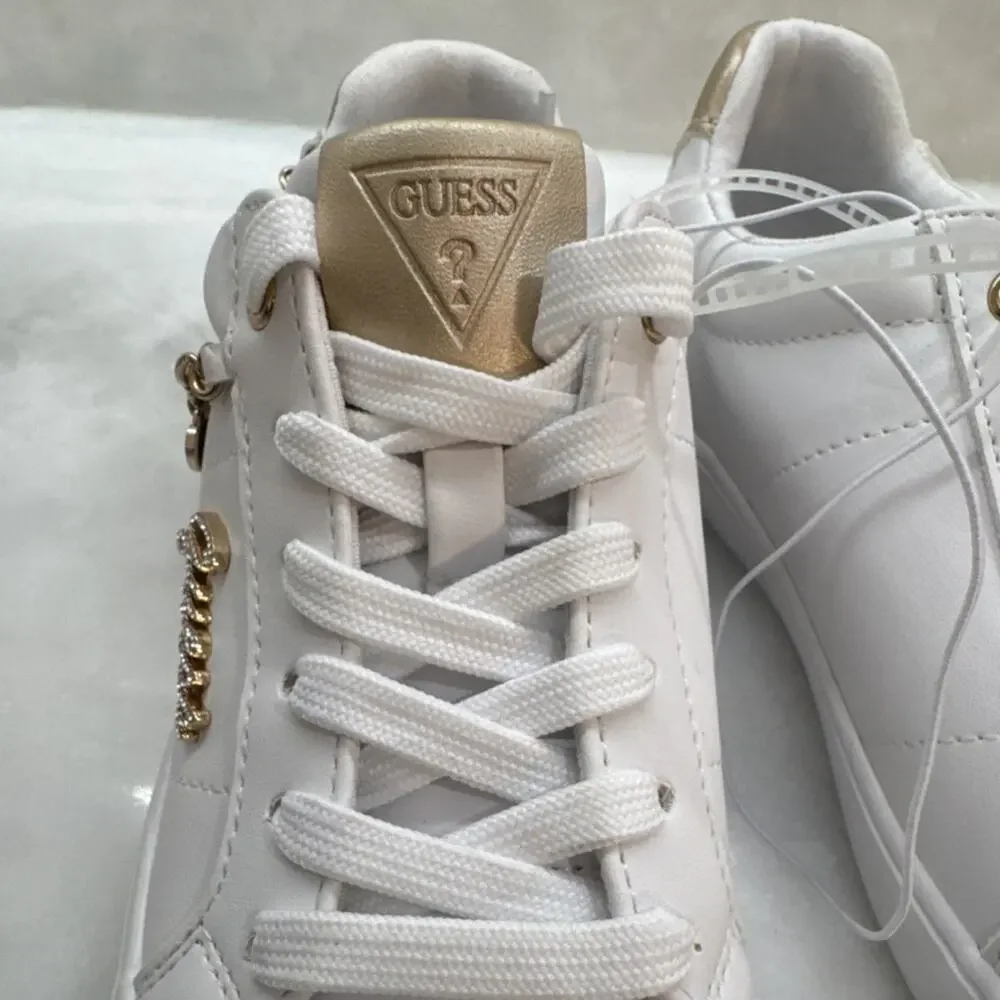GUESS Women's White Gold Sneakers Charm Accent Logo Lace Up Low Top - Picture 5 of 5